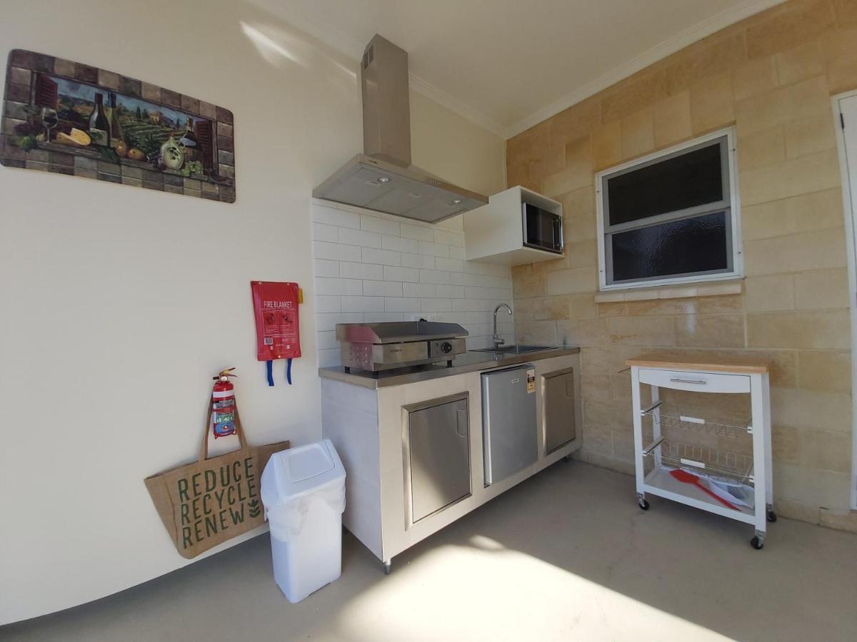 Accommodation Creek Cottages & Sundown View Suites Ballandean Екстер'єр фото