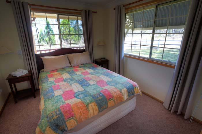 Accommodation Creek Cottages & Sundown View Suites Ballandean Номер фото