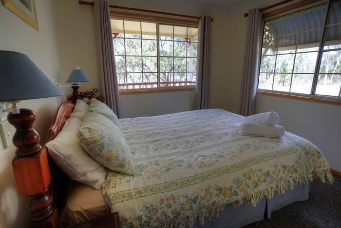 Accommodation Creek Cottages & Sundown View Suites Ballandean Номер фото