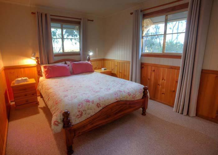 Accommodation Creek Cottages & Sundown View Suites Ballandean Номер фото