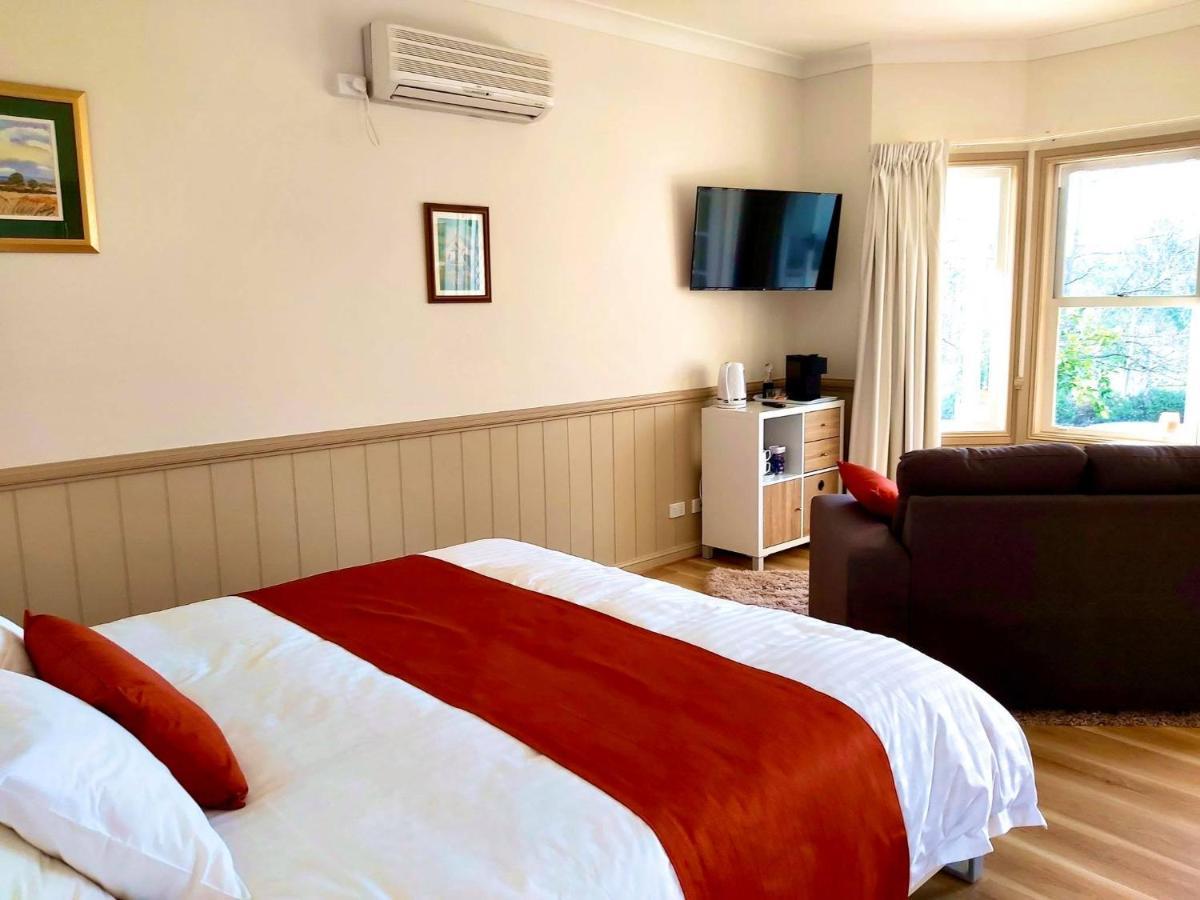 Accommodation Creek Cottages & Sundown View Suites Ballandean Екстер'єр фото